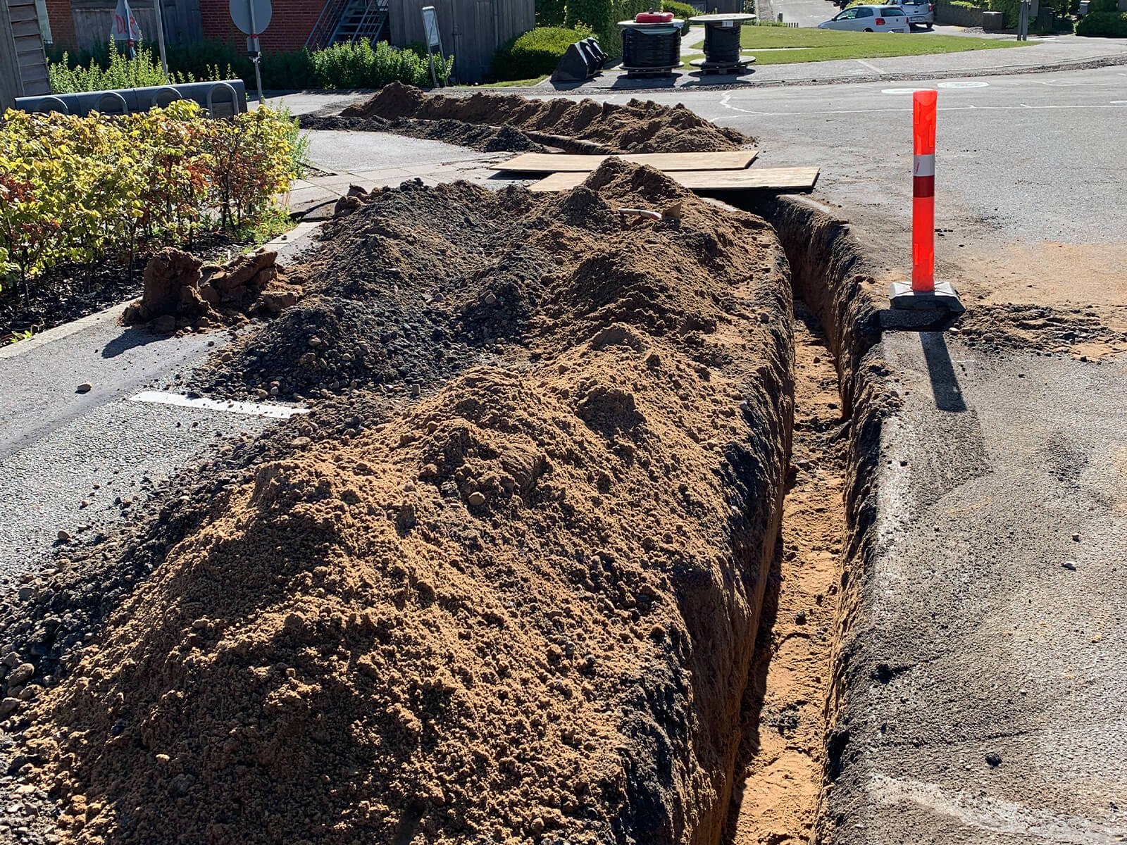 Underleverandør til EWII Fibernet har gravet i vejen i forbindelse med udrulning af fibernet